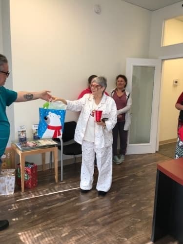 Team 2018 - PJ_and_Santa_lunch17