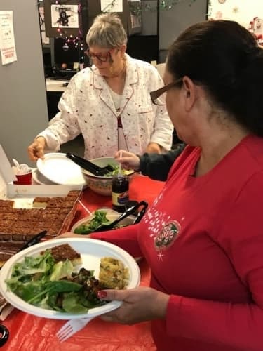 Team 2018 - PJ_and_Santa_lunch6